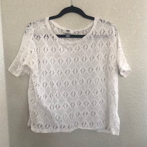 White shirt sleeve shirt